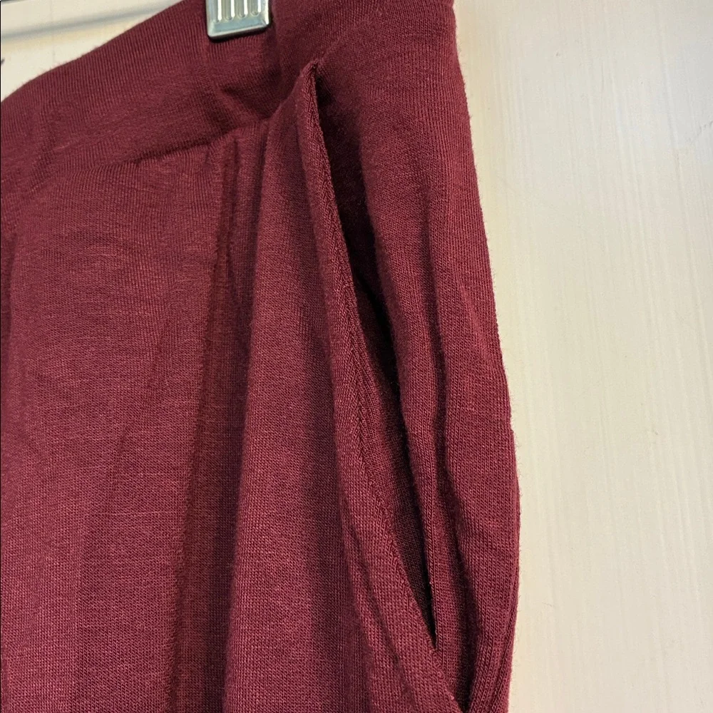 NWOT Soma SUNDAY V- Neck Top and Pants - Picture 3 of 4